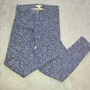 H&M stretch skinny jeans (Size 6)